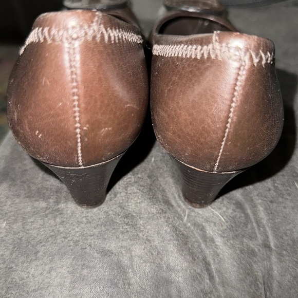 Tory Burch Dark Brown Leather Wedge Shoes Classic Everyday Wear Business Size 5 - Picture 5 of 10